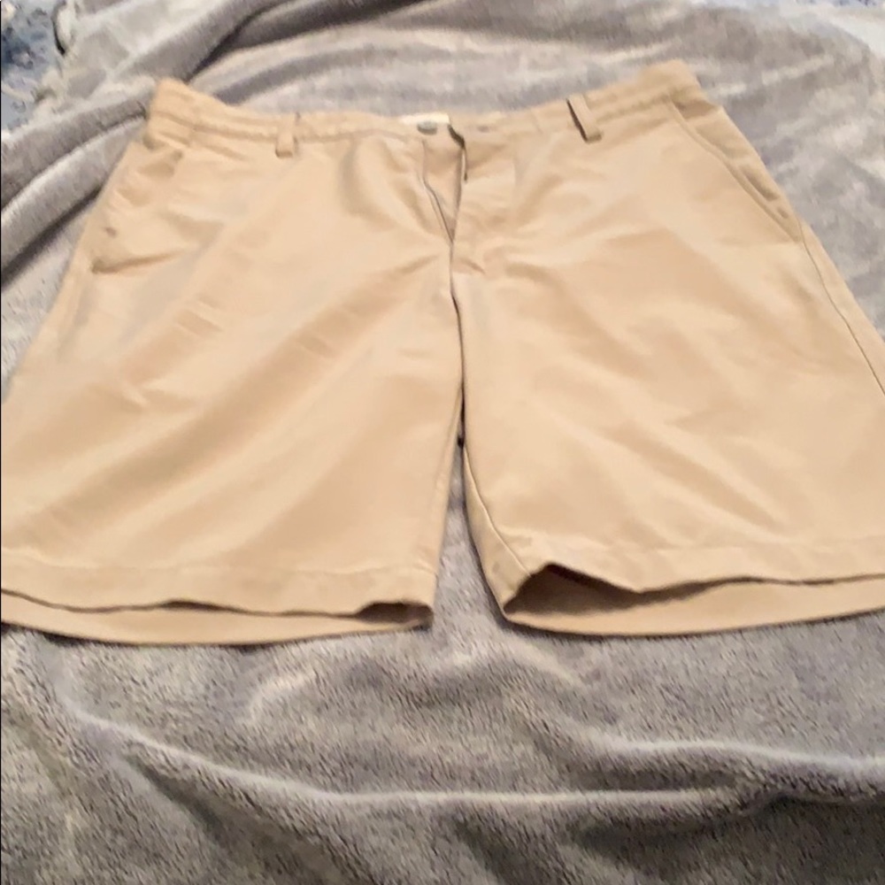 FootJoy Men’s shorts 32